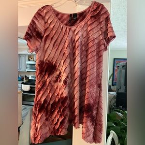 New Directions Woman Pullover Top